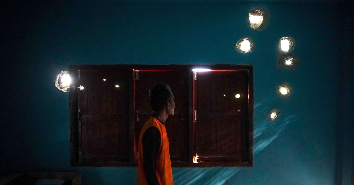 les combats frontaliers poussent un demi-million de personnes à évacuer – Libération