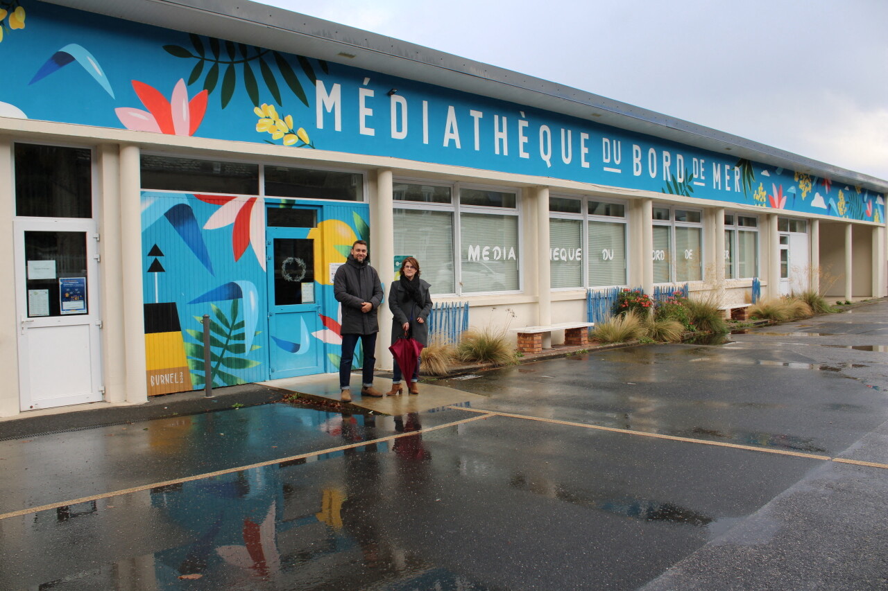 Cette médiathèque et sa nouvelle fresque captent tous les regards dans le Cotentin