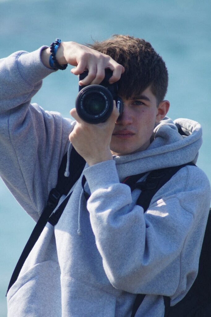 à 20 ans, ce photographe met son talent au service des associations et c'est souvent gratuit