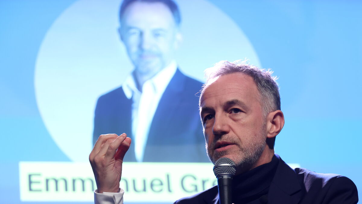 Municipales 2026 à Paris : Emmanuel Grégoire ouvre la porte à une vente du Parc des Princes pour garder le PSG