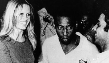 l’inédite rencontre dans la confusion avec Pelé sur un terrain de football