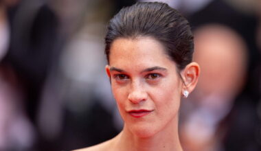 Suzanne Lindon dévoile le look de fêtes idéal