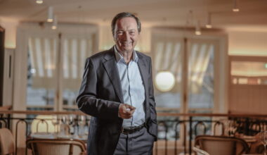 "Je n'ai pas de voiture personnelle sauf..." (exclu)