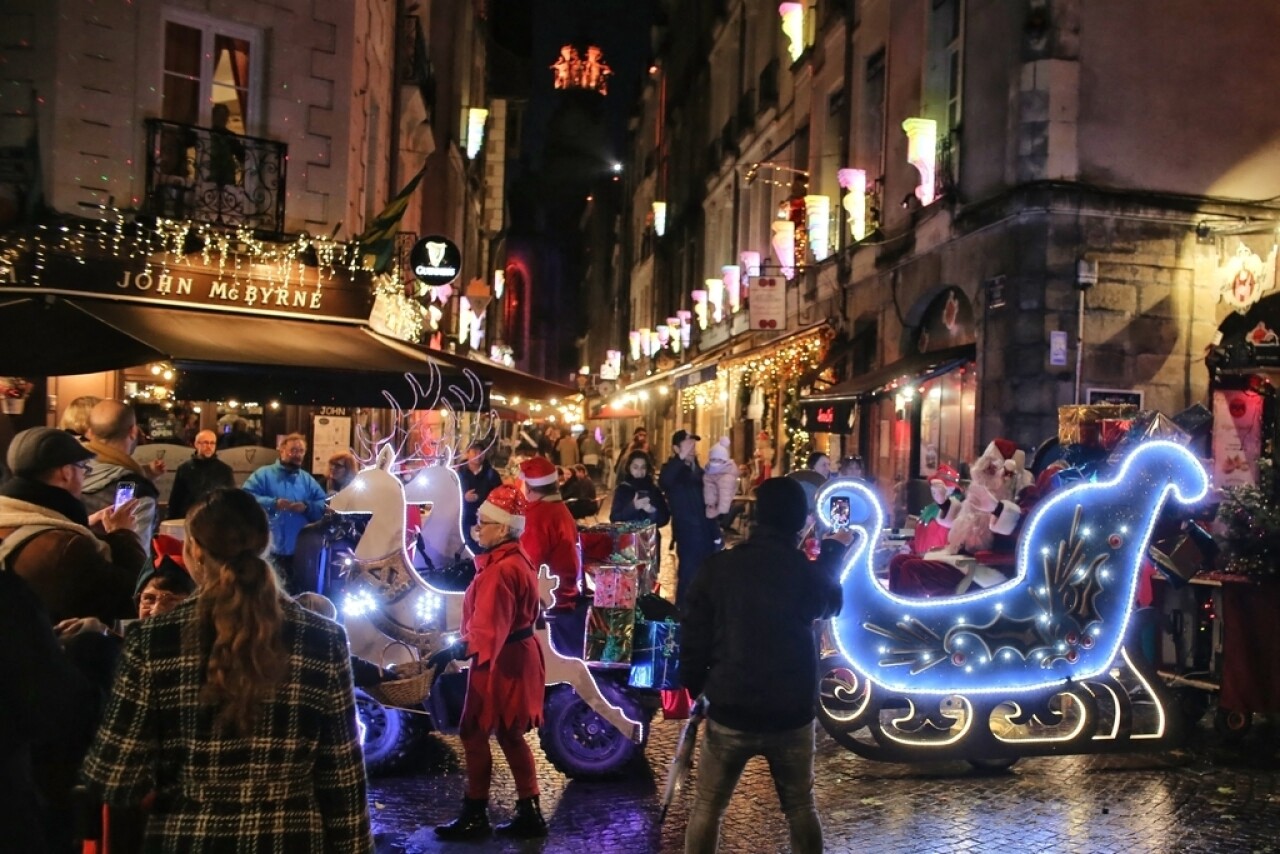 quand assister à la parade du Père Noël sur son traineau ?