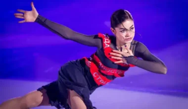 L’arméno-russe Adelia Petrosyan (18 ans), est devenue championne de Russie de patinage artistique pour la troisième fois