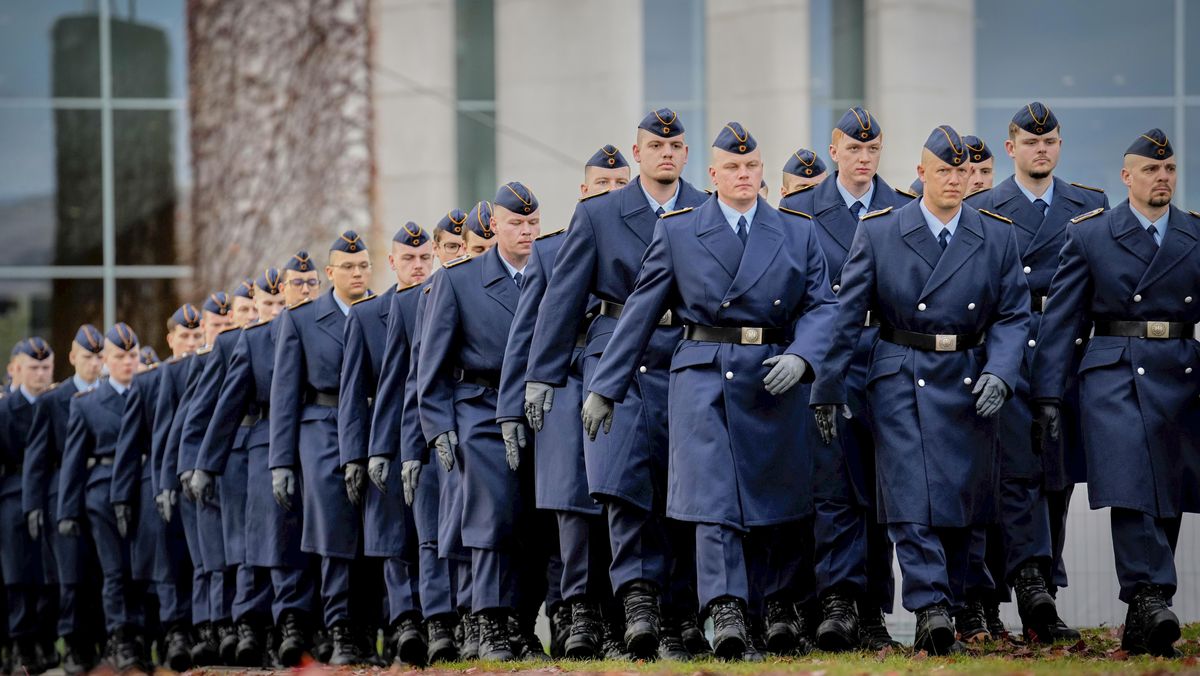 face à la menace russe, Berlin se prépare à la guerre