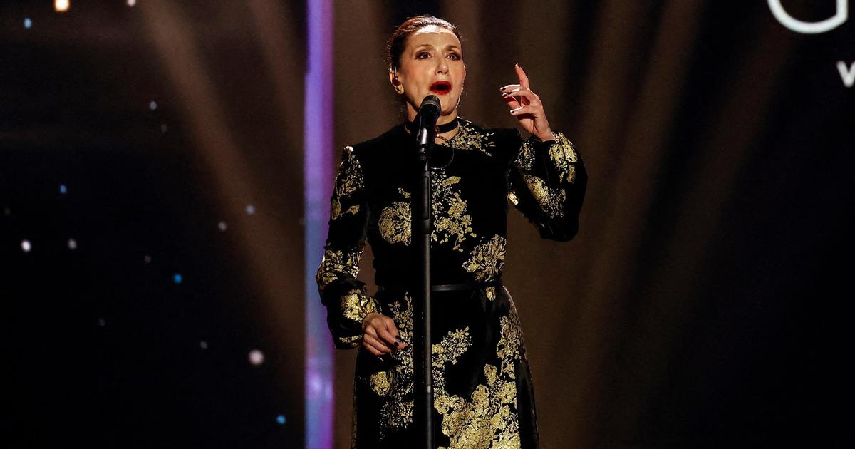 Carla Bruni prête sa voix dans le nouvel album de Luz Casal, avec une reprise de She de Charles Aznavour