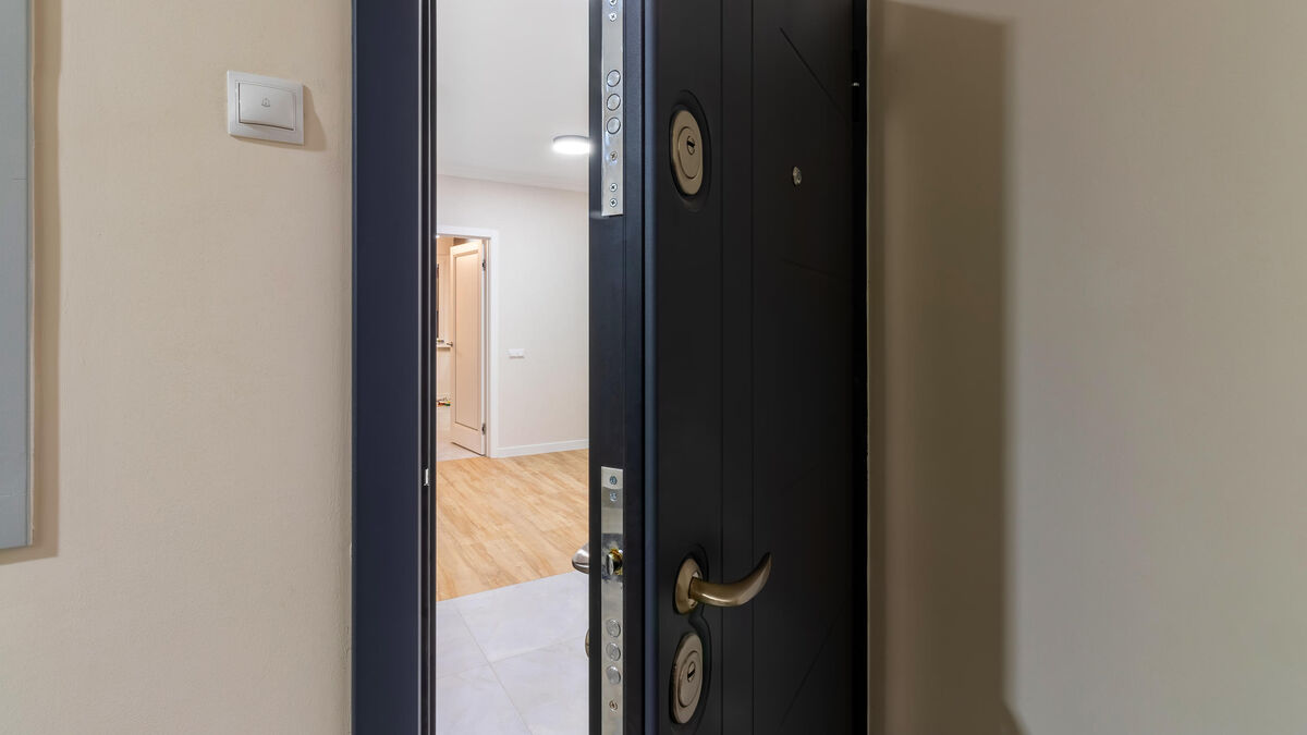 Paris : deux cambrioleuses serbes condamnées après avoir dévalisé des touristes dans le quartier des Champs-Élysées