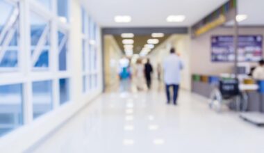 deux médecins révoqués après des révélations de violences sexuelles aux urgences de Vendôme