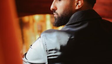 un infirmier et sculpteur antibois fait une exposition en Arabie saoudite