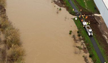 une digue cède près de Seattle, la population appelée à évacuer immédiatement