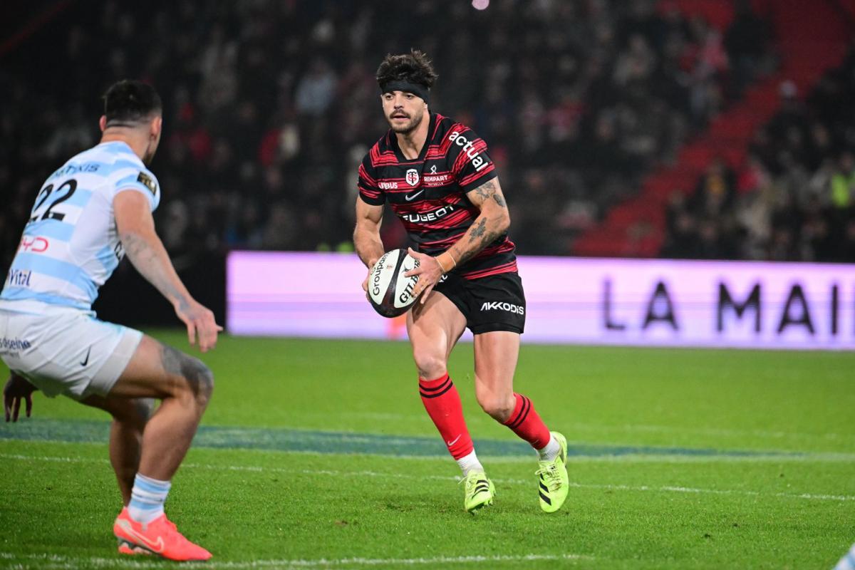 Romain Ntamack de retour à l'entraînement avec Toulouse