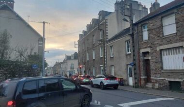 les bouchons sont légion dans ces rues résidentielles