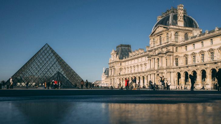 Le Louvre a été contraint de fermer ses portes ce lundi 15 décembre en raison d’une grève de ses personnels. 