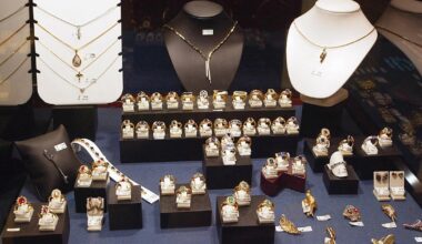 des convoyeurs de bijoux braqués, un saphir de 150.000 euros dans la nature