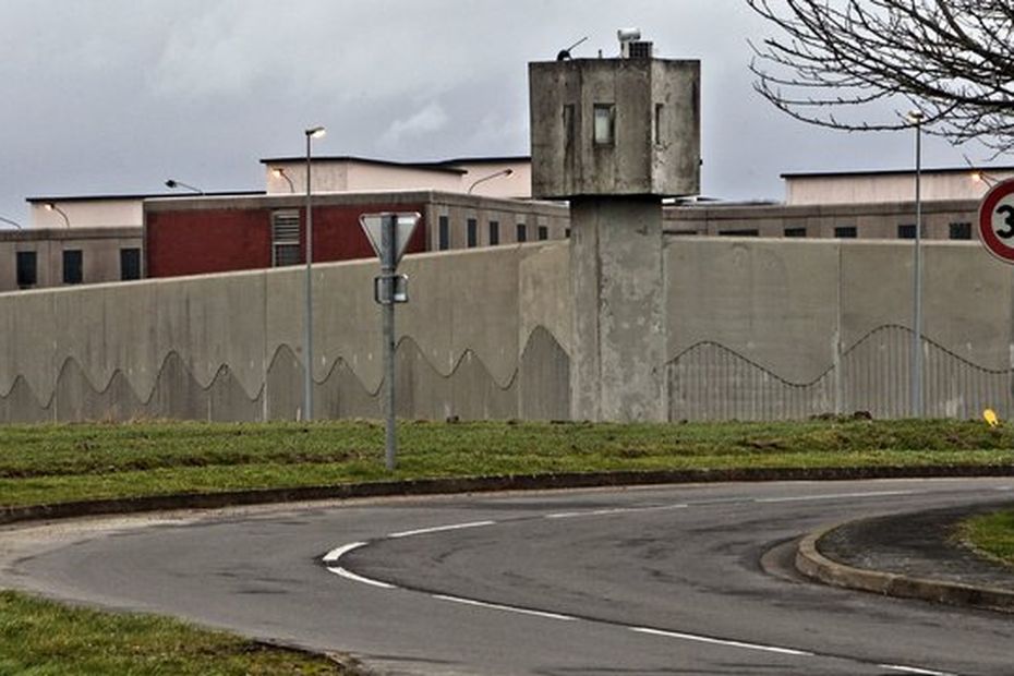 225 téléphones portables et près d’1,8 kilogrammes de stupéfiants saisis dans les prisons des Hauts-de-France