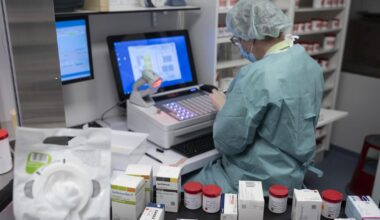 Les Etats-Unis concluent un accord avec plusieurs laboratoires, dont Novartis, pour baisser les prix des médicaments