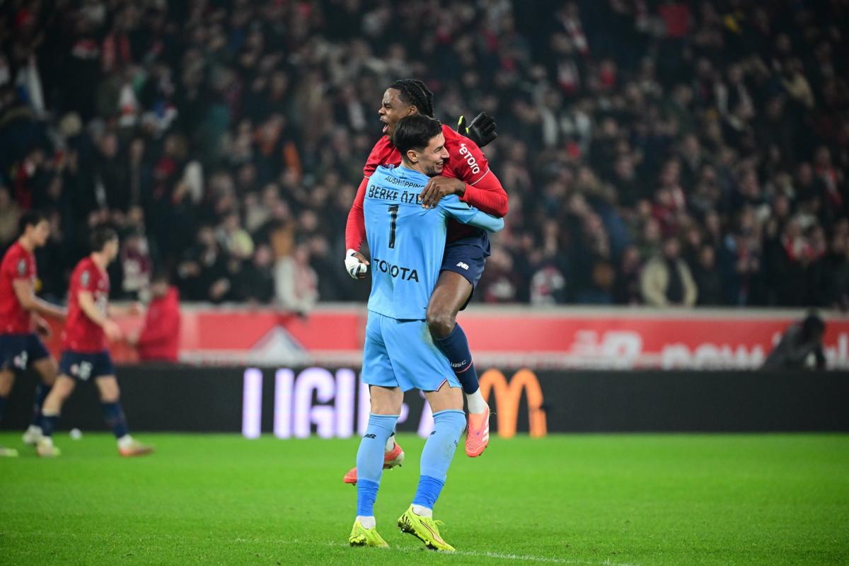 En vidéo, la superbe parade du gardien de Lille Berke Özer pour mettre un terme à la folle chevauchée de l'attaquant de l'OM Mason Greenwood