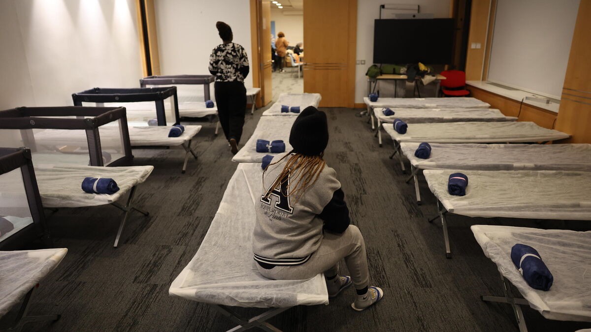 « Ici, c’est parfait. Il y a un coin pour se réchauffer » : la préfecture d’Île-de-France héberge des femmes à la rue