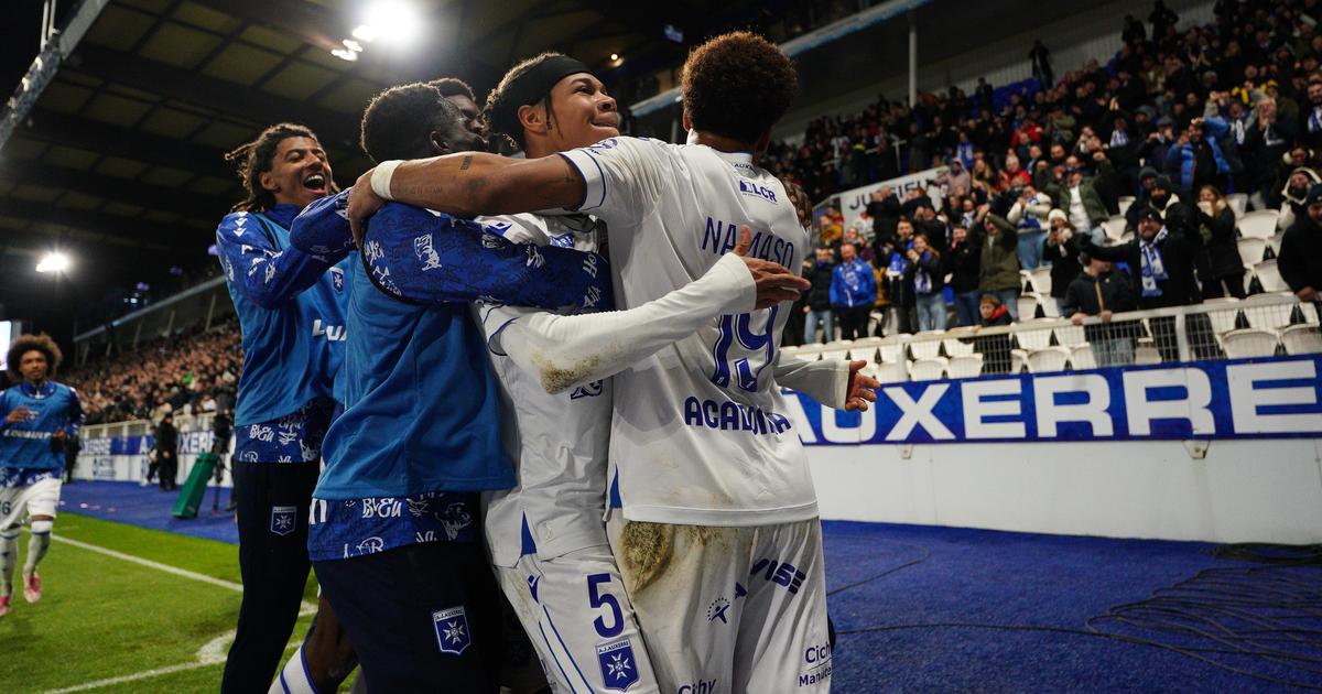 Auxerre quitte la zone rouge, le Paris FC et Le Havre se neutralisent