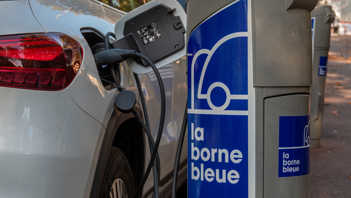 La taxe au kilomètre pour les voitures électriques semble inévitable, voici combien ça vous coûterait