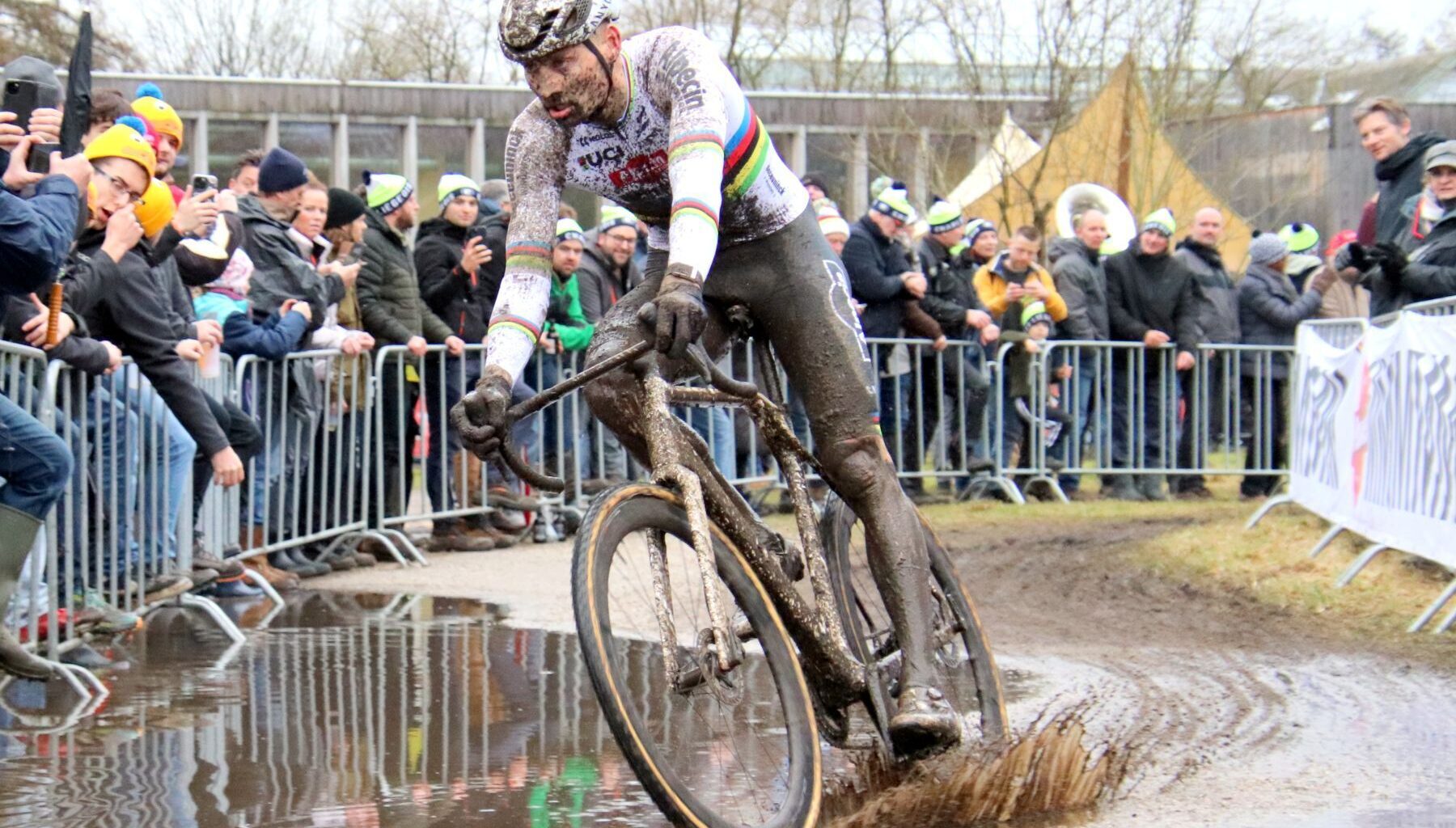 Mathieu Van der Poel confirme sa date de retour au cyclo-cross - Actualité