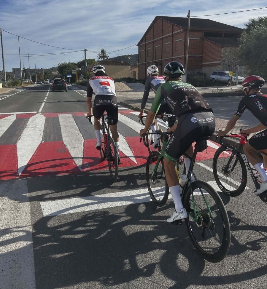Mathieu Van der Poel se fait très peur au sprint face à… Anatole Leboucher - Actualité