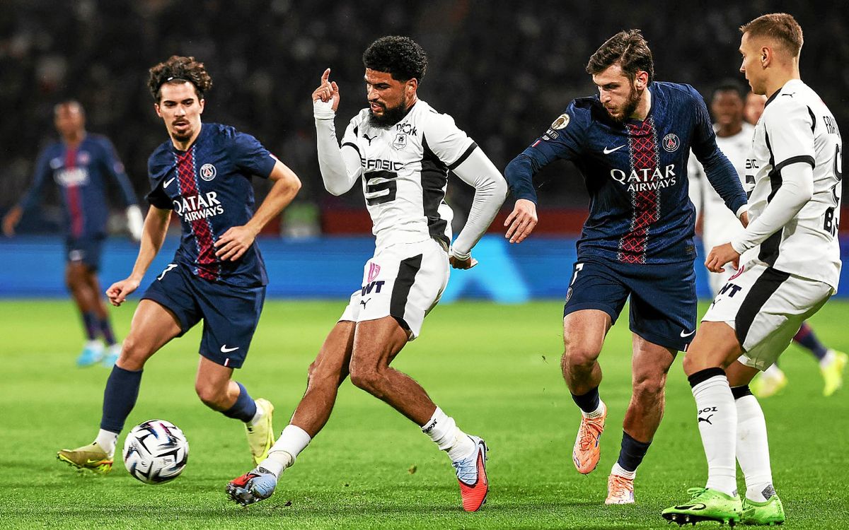 Lourdement battu par le Paris Saint-Germain, le Stade Rennais rechute en Ligue 1
