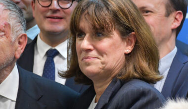 Métros fonctionnant 24h/24 le week-end ? Véronique Sarselli conseille à Bruno Bernard de proposer plutôt un réseau opérationnel la semaine