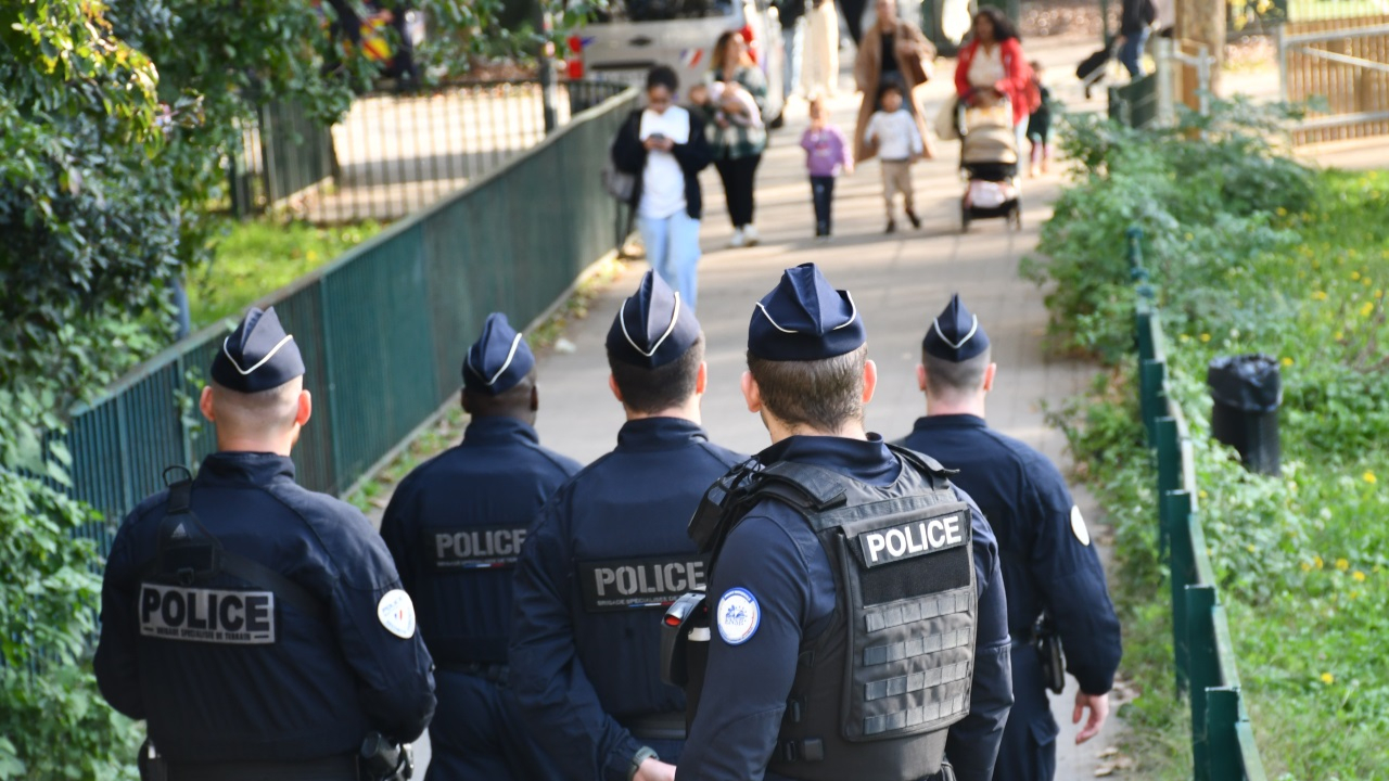 un suspect grièvement blessé lors d'une chute dans les escaliers