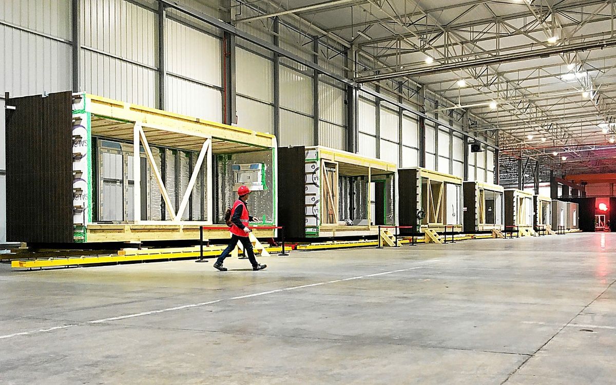 « Un beau gâchis » :﻿ le crash de l'usine Mayers à Rennes, symbole de la crise et des errements du marché de la construction
