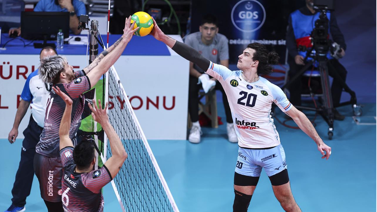 pour ses débuts en Ligue des champions, Tours s’incline avec les honneurs à Ankara