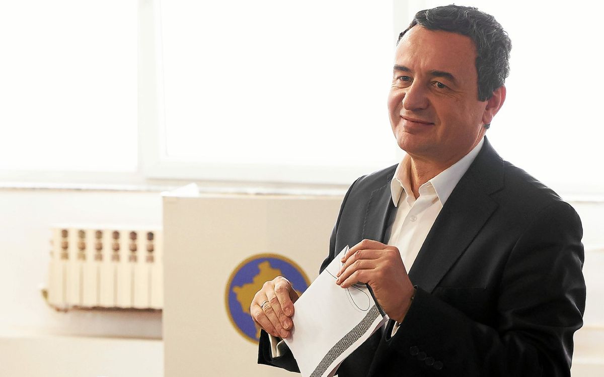 Migrants expulsés : pourquoi le Kosovo accepte-t-il d’accueillir certains de ceux renvoyés par les États-Unis ?