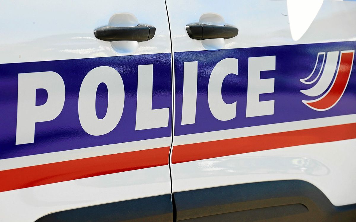 Endormi au volant de sa voiture arrêtée au milieu de la voie express : un homme interpellé en Ille-et-Vilaine