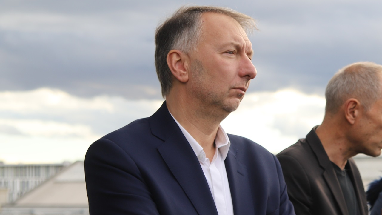 Bruno Bernard rend hommage aux victimes en ouverture du conseil métropolitain