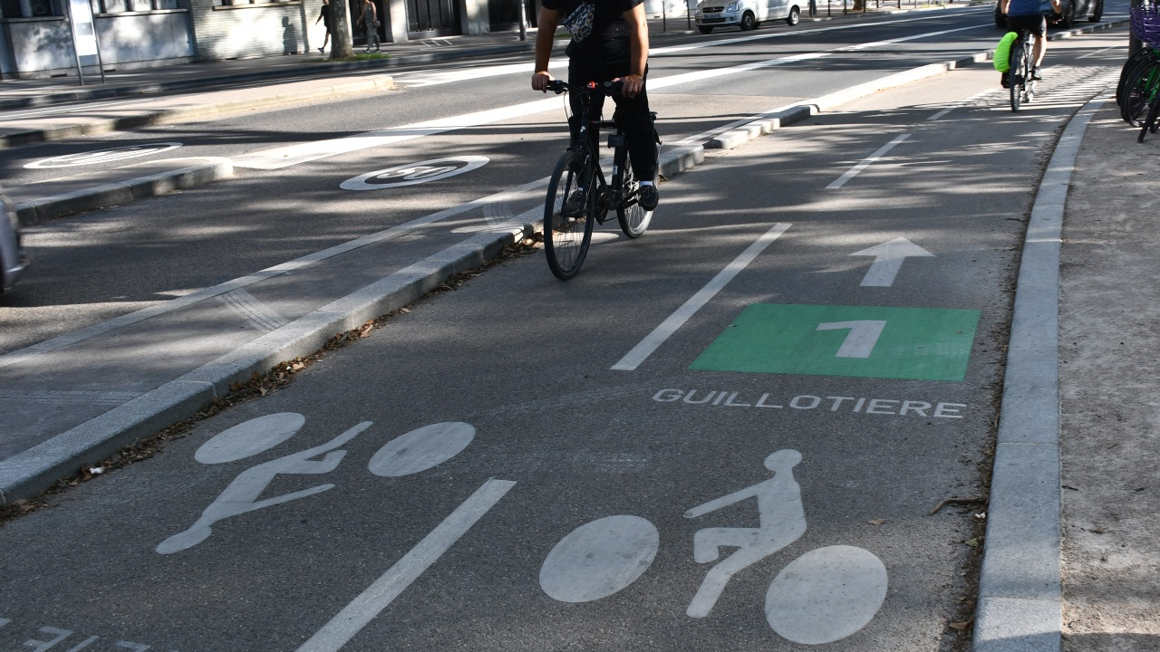 un réseau cyclable renforcé mais encore incomplet selon La Ville à Vélo