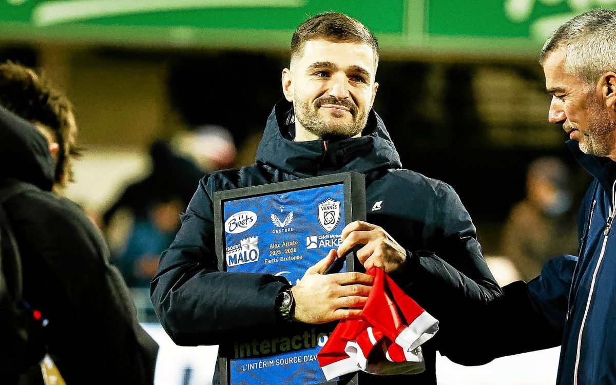 « C’était la première fois qu’on scandait mon nom » : Alex Arrate touché par l’hommage reçu à La Rabine avant RC Vannes - Biarritz