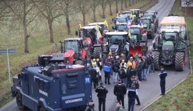 plusieurs blocages dans le Centre-Ouest, "notre but est d’affamer Paris"