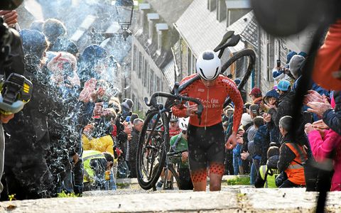 Leur copain Kenan Le Fournis, finalement second de sa course en U19.