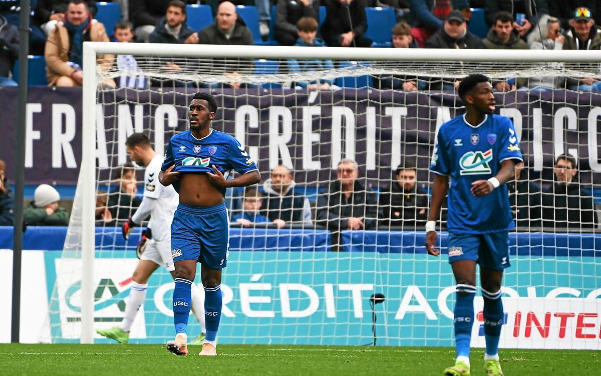 « Si on encaisse cinq buts, il faut en marquer six. Et contre Nantes, ce n’est pas possible » : pourquoi l’US Concarneau a craqué en défense contre le FC Nantes