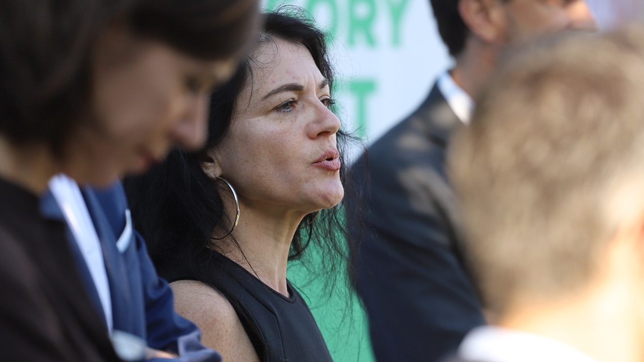 Nathalie Perrin-Gilbert s'interroge après l’explosion de Saint-Fons