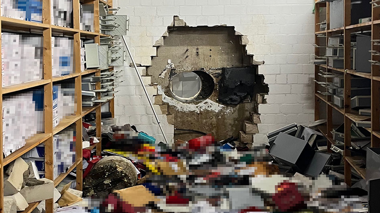 une banque braquée à l’aide d’une foreuse géante, le préjudice estimé à 30 millions d’euros