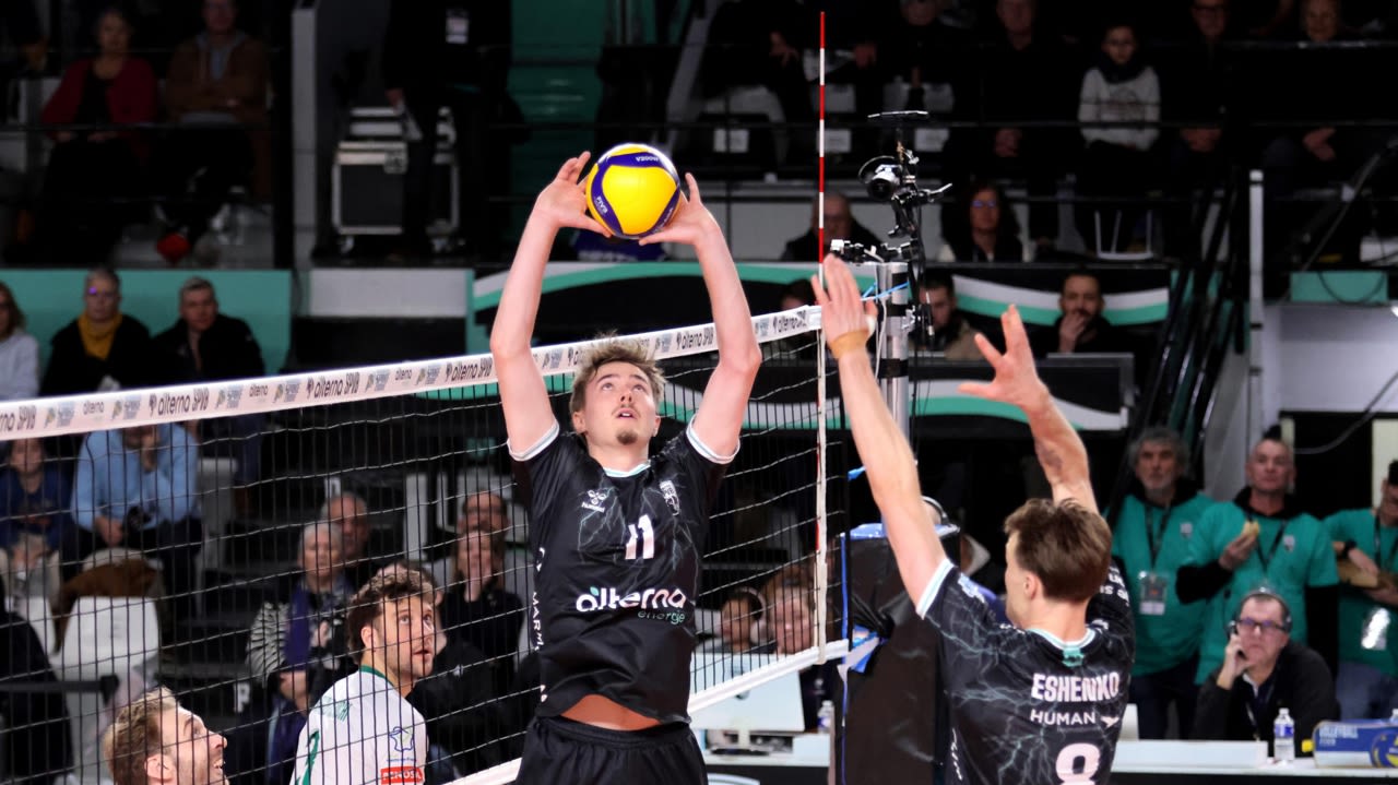 Comme depuis plusieurs matchs, Simon Gill assure la distribution poitevine.