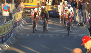 Michael Vanthourenhout et Ryan Kamp se chamaillent durant le cyclo-cross de Courtrai : "Je ne me laisse pas faire"