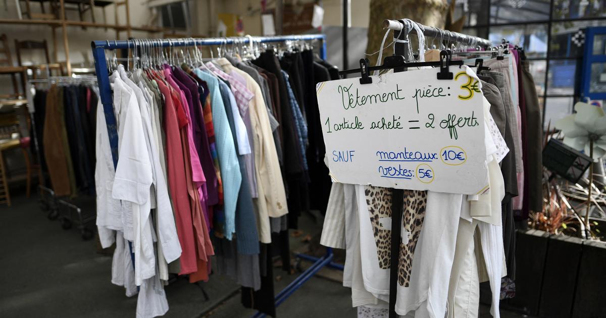 face à la fast-fashion, les friperies font de la résistance