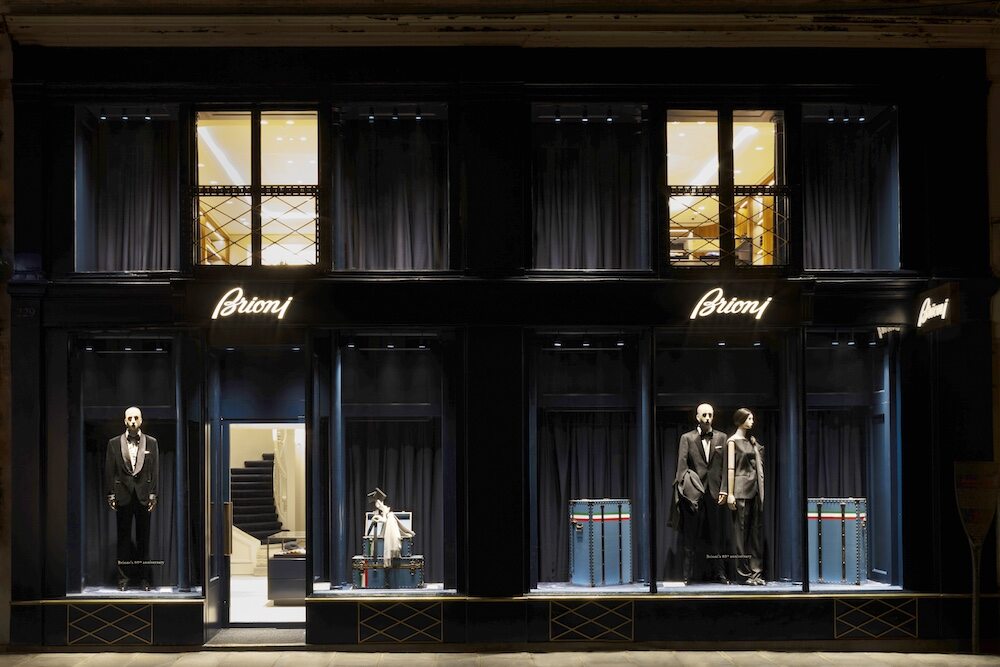 Brioni à Paris. L'extérieur