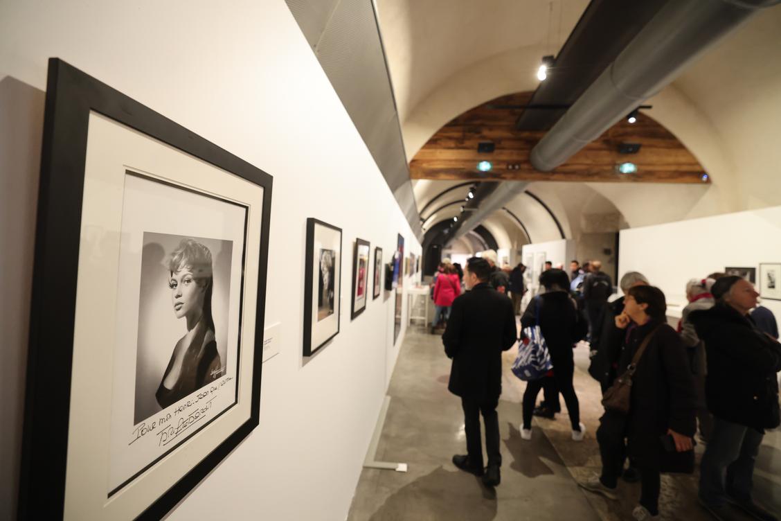 à Nice, Brigitte Bardot, Mylène Demongeot et Michèle Mercier, trois stars aux destins teintés de Côte d’Azur, vedettes d’une nouvelle expo