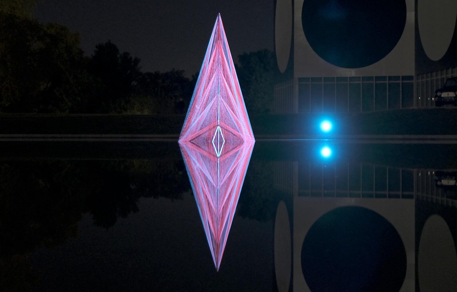 Notre critique de l’exposition “Dialogues avec le losange”