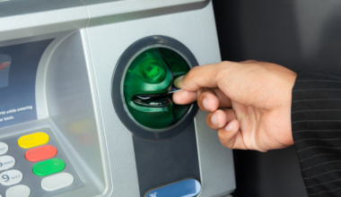 Saint-Étienne : il escroque près de 40.000 euros à la mère de son amie