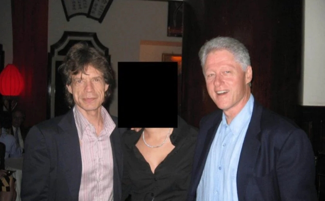 Bill Clinton, Mick Jagger, Michael Jackson, Kevin Spacey... Les photos de l’affaire Epstein révélées par Washington